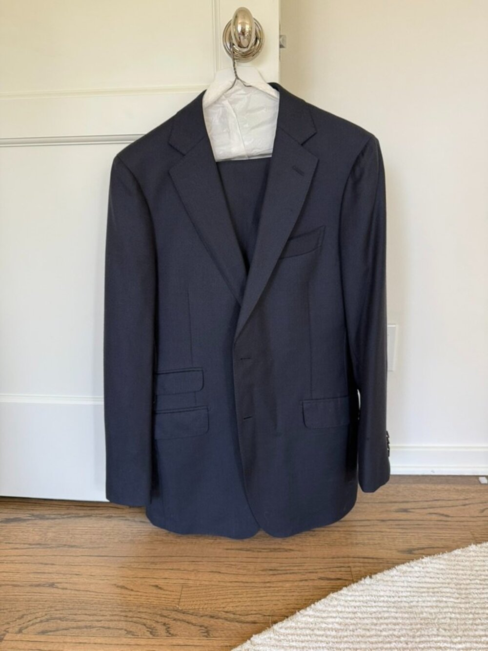 SUITSUPPLY Navy Blue Suit (40R)